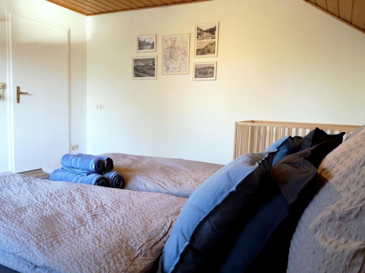 Helle Ferienwohnung mit Balkon, Küche, Parkplatz&Waschmaschine Offenburg Exterior foto